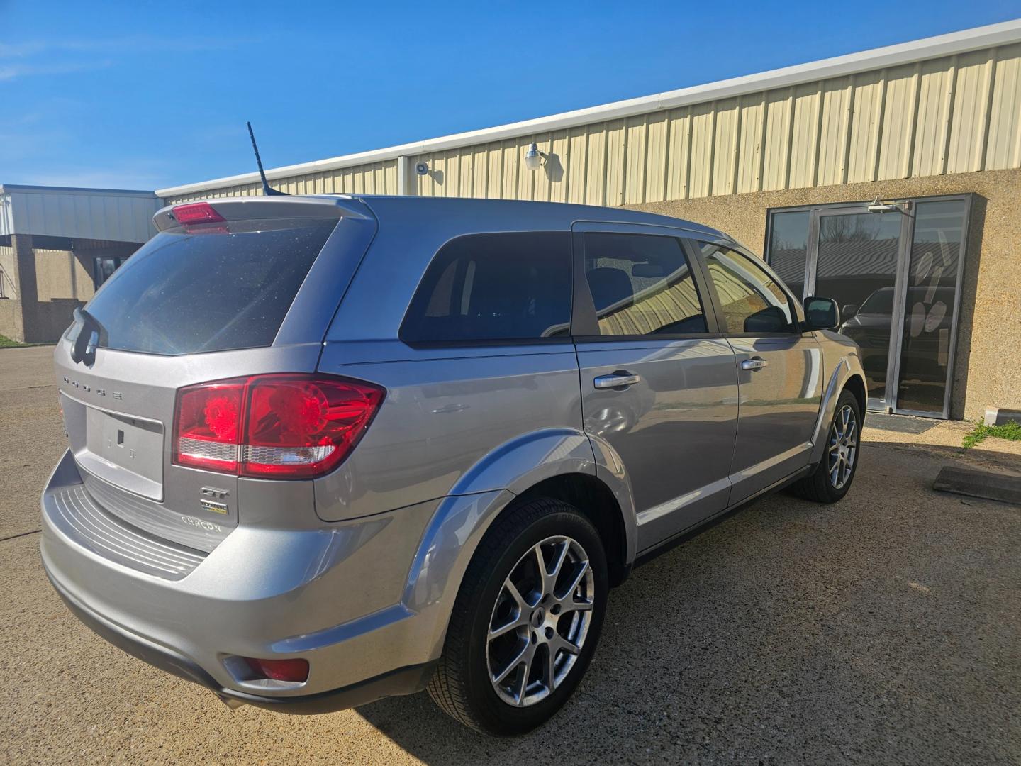 2019 SILVER Dodge Journey GT (3C4PDCEG5KT) with an 3.6L V6 DOHC 24V engine, 6A transmission, located at 533 S Seven Points BLVD, Seven Points, TX, 75143, (430) 255-4030, 32.313999, -96.209351 - Photo#2